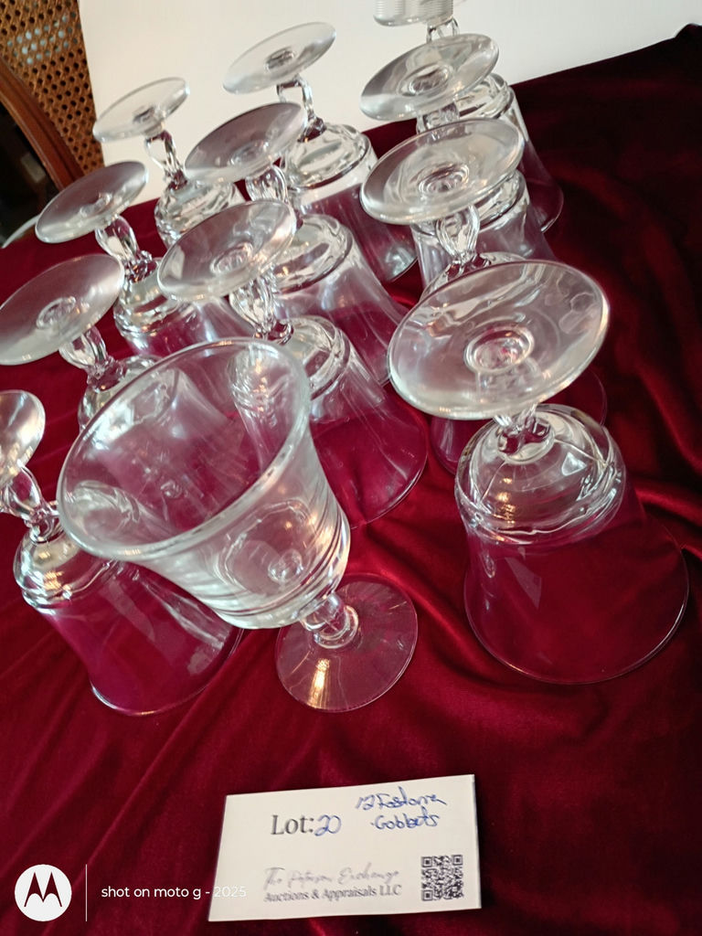Set of 12 Clear Glass Goblets - image 9 of 9