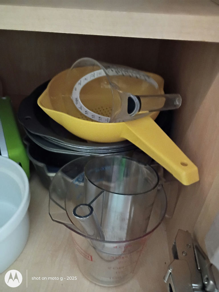 Assorted Kitchen Measuring and Baking Items - image 1 of 3