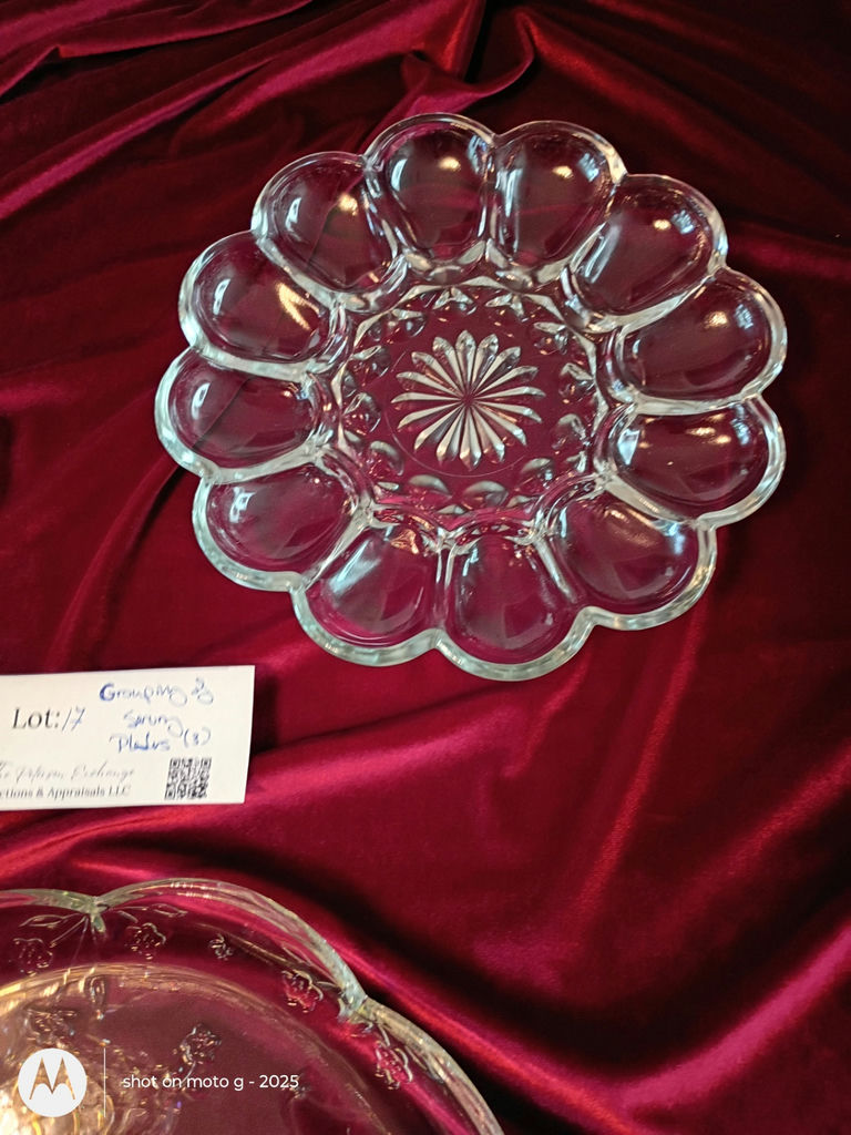 Set of Three Clear Glass Serving Platters - image 3 of 4