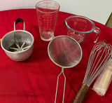 Home Baker & Kitchen Gadget Lot  - thumbnail 4 of 4