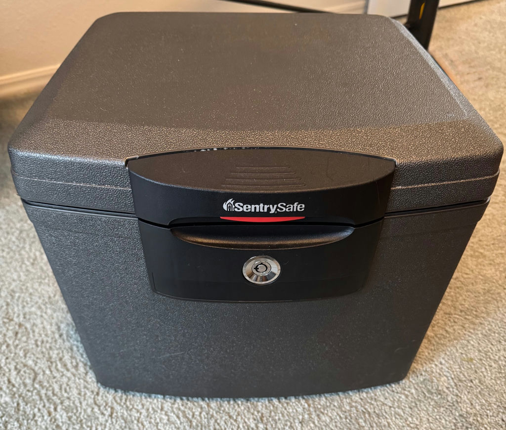 SentrySafe compact security safe with front key lock - image 1 of 4