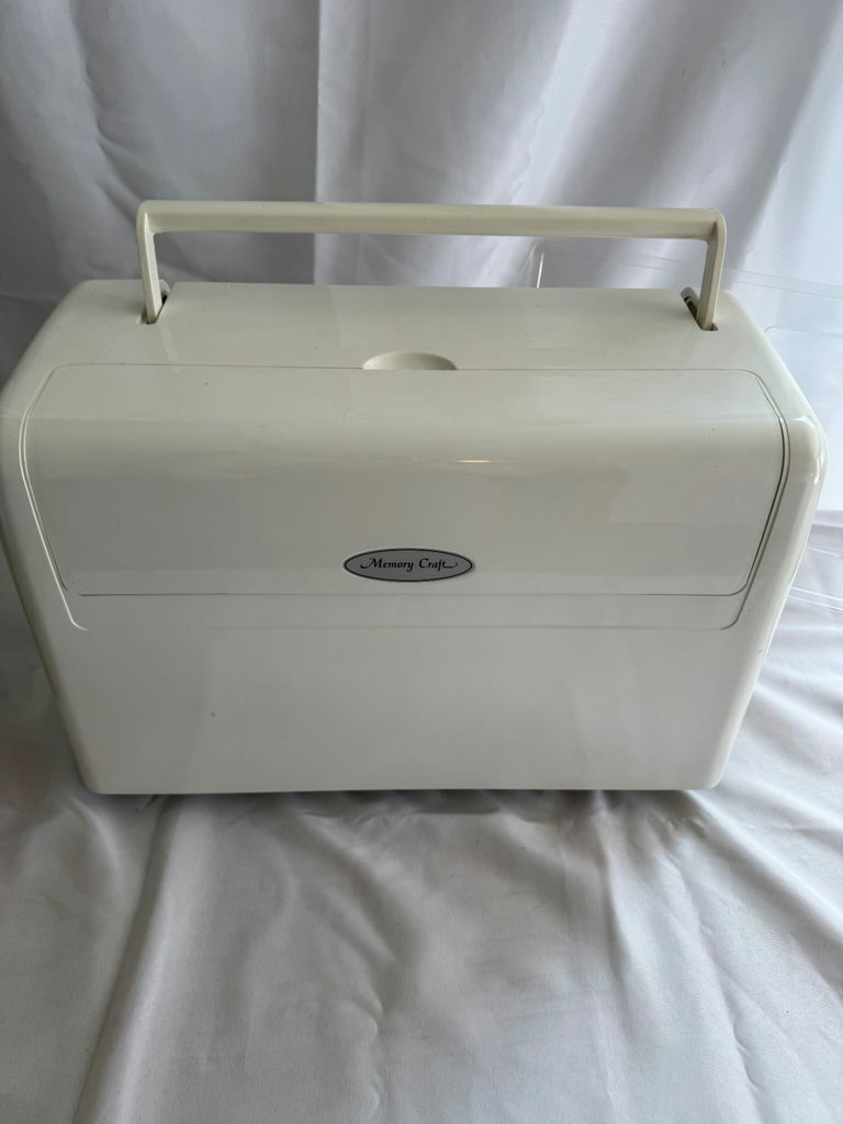 Memory Craft sewing machines with accessories - image 13 of 15