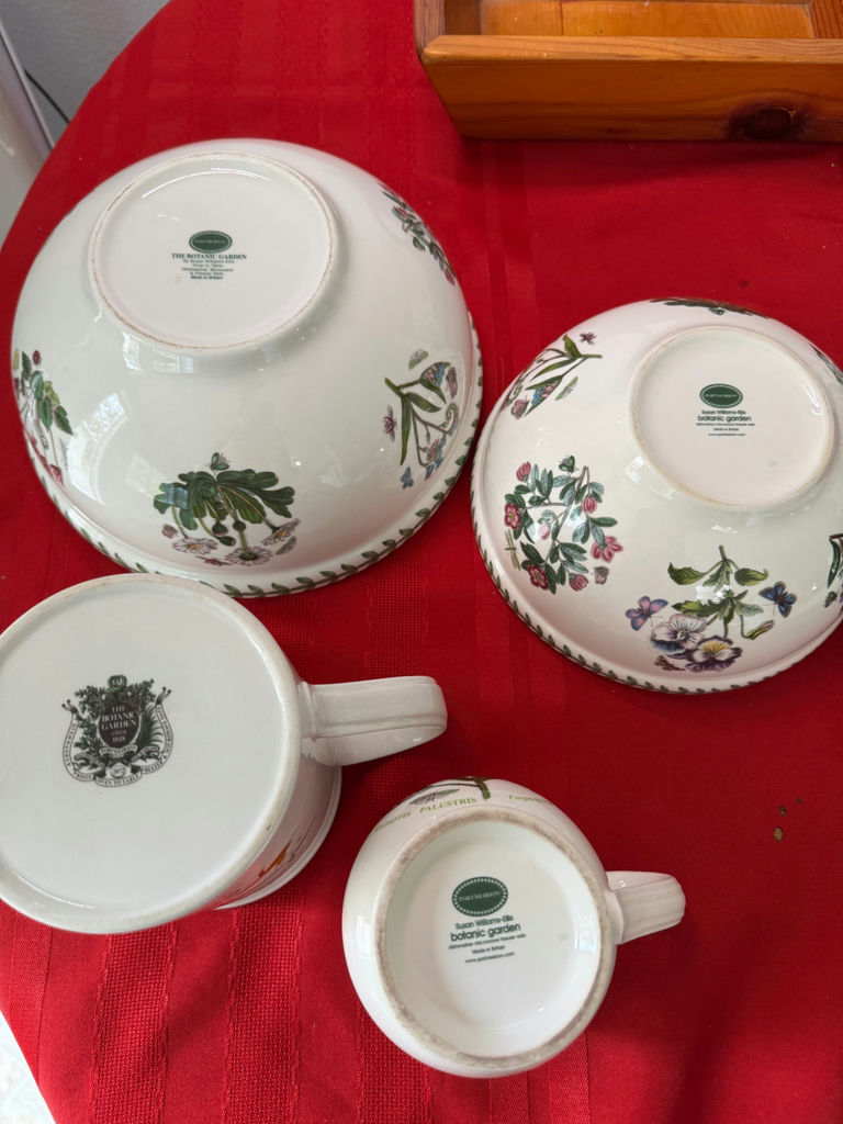 Portmeirion "Botanic Garden" Earthenware & Serving Set - image 7 of 11