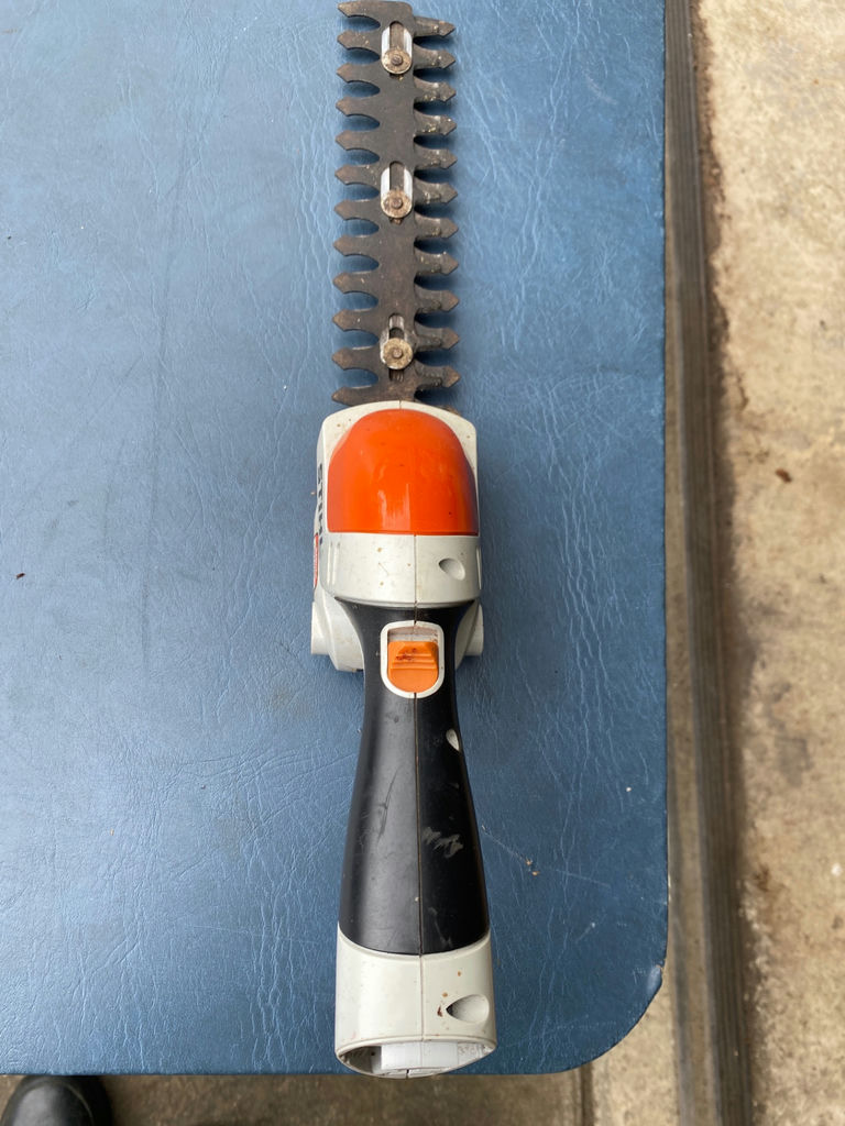 Cordless Trimmer/Edger and Cordless Garden Shears - image 8 of 11