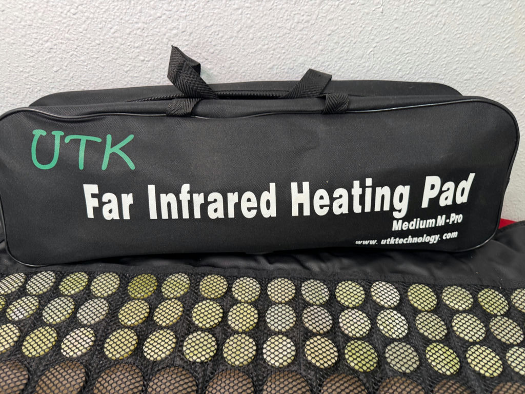 UTK Far Infrared Heating Pad with Controller and Case - image 3 of 4