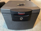 SentrySafe compact security safe with front key lock - thumbnail 3 of 4