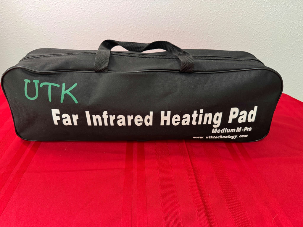 UTK Far Infrared Heating Pad with Controller and Case - image 4 of 4