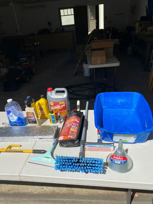 Automotive Tools and Products - Image 1 of 5