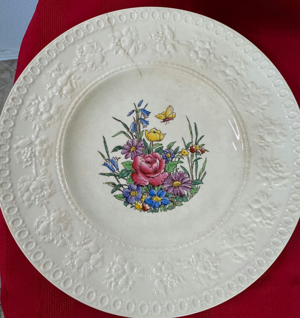 Rare Wedgewood "Tintern" Wellesley Tea & Coffee Service - image 12 of 17