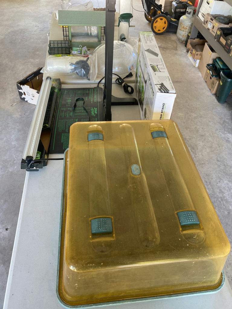 Germinating and Gardening Equipment  - image 1 of 3