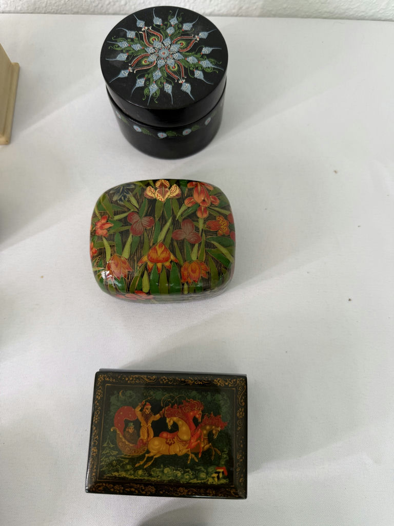 Assorted decorative boxes and trinket boxes - image 2 of 4