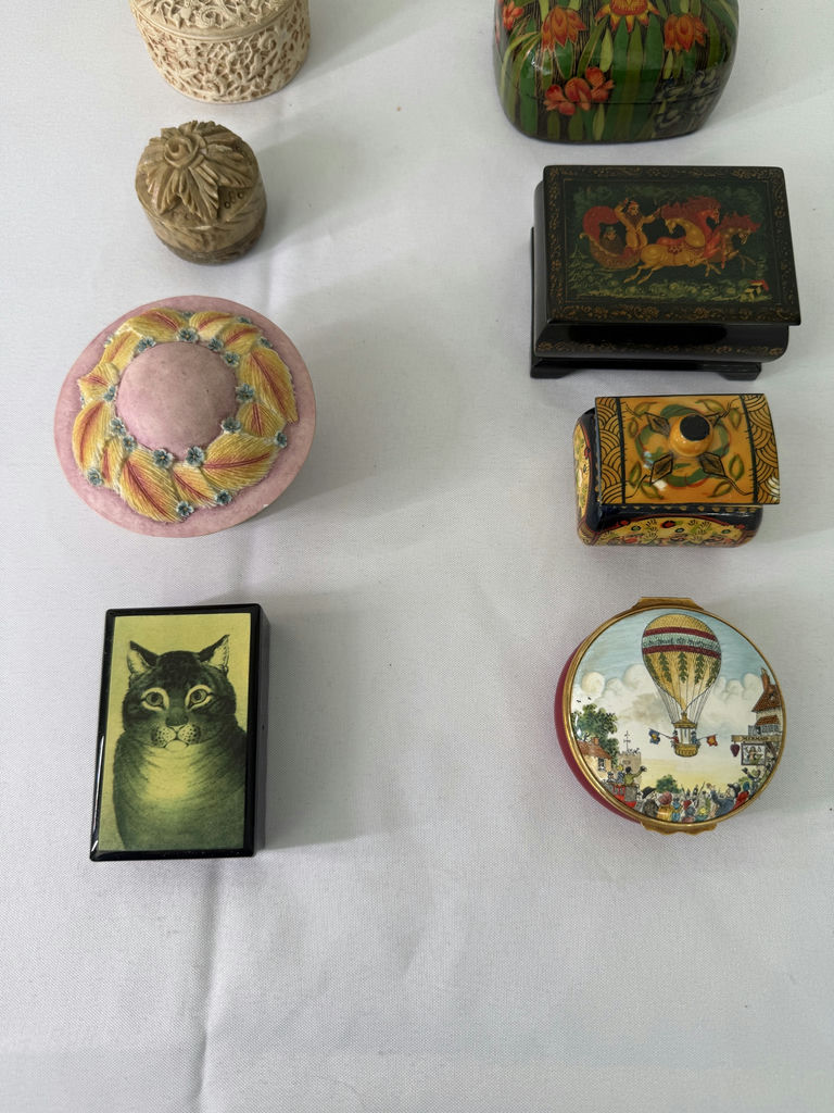 Assorted decorative boxes and trinket boxes - image 4 of 4