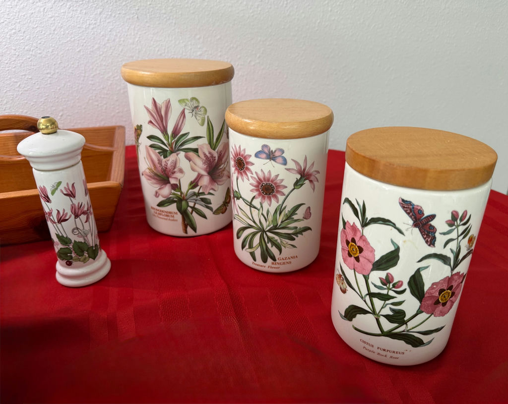 Portmeirion "Botanic Garden" Earthenware & Serving Set - image 2 of 11