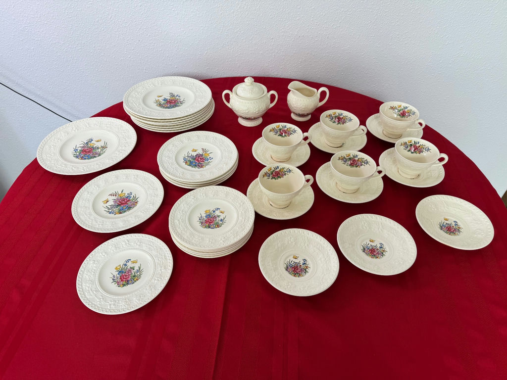 Rare Wedgewood "Tintern" Wellesley Tea & Coffee Service - image 1 of 17