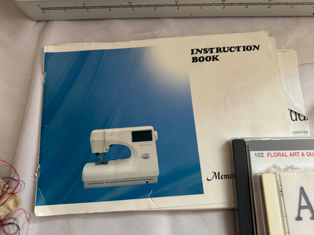 Memory Craft sewing machines with accessories - image 9 of 15