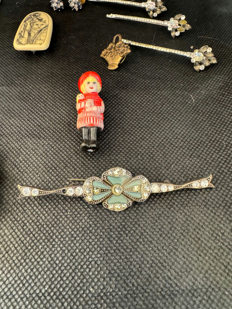 Vintage Jewelry  - image 2 of 5