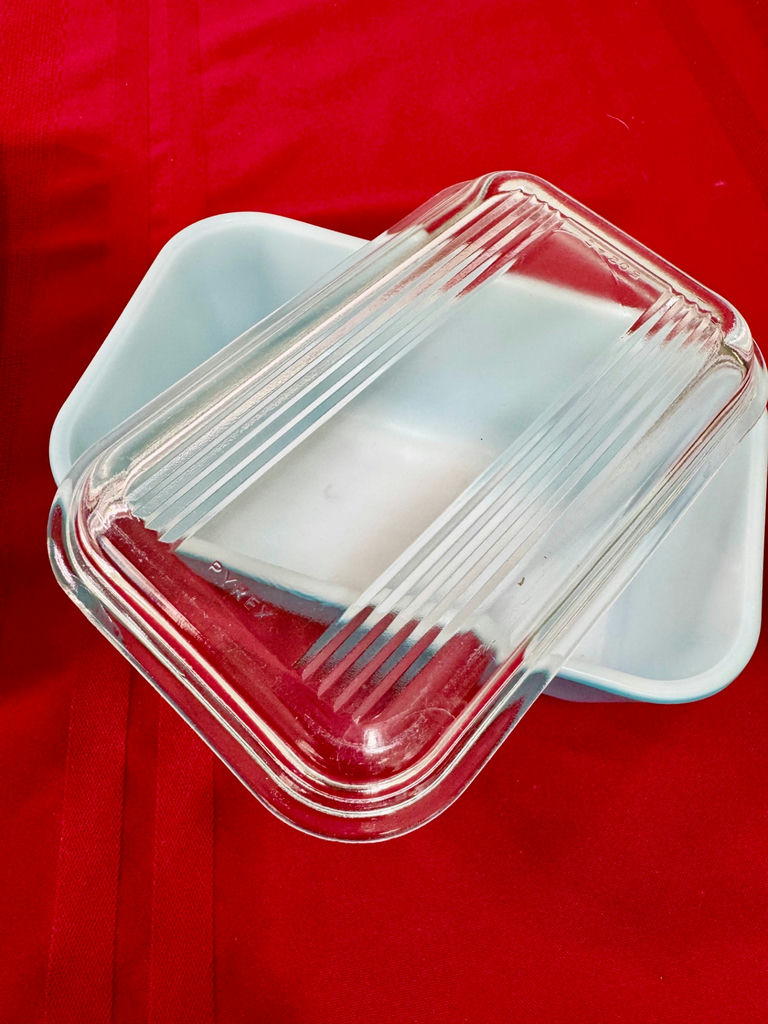 Vintage Pyrex Kitchen Collection - 6-Piece Pastel & Primary Set - image 4 of 7
