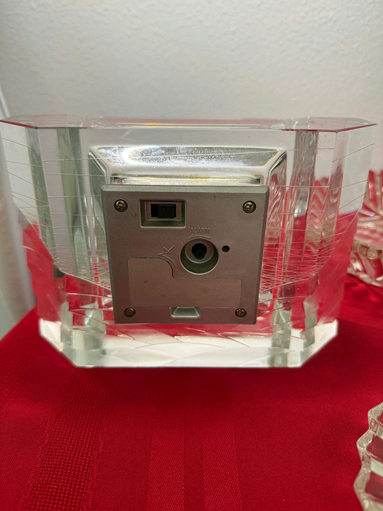 Brilliant Vintage Pressed & Cut Glass Collection  - image 8 of 8