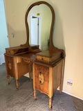 Antique vanity with arch mirror and drawers - thumbnail 10 of 10