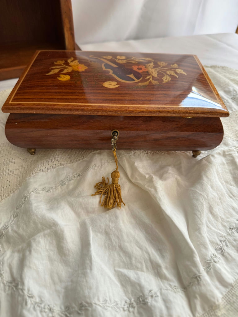 Charming Cottage Decor, Vintage Tablecloth, and Music Box Bundle - image 4 of 7