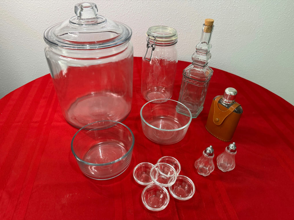 Mixed Kitchen Glassware items - image 1 of 6