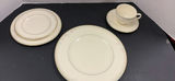 Royal Doulton China Dishes - thumbnail 9 of 10