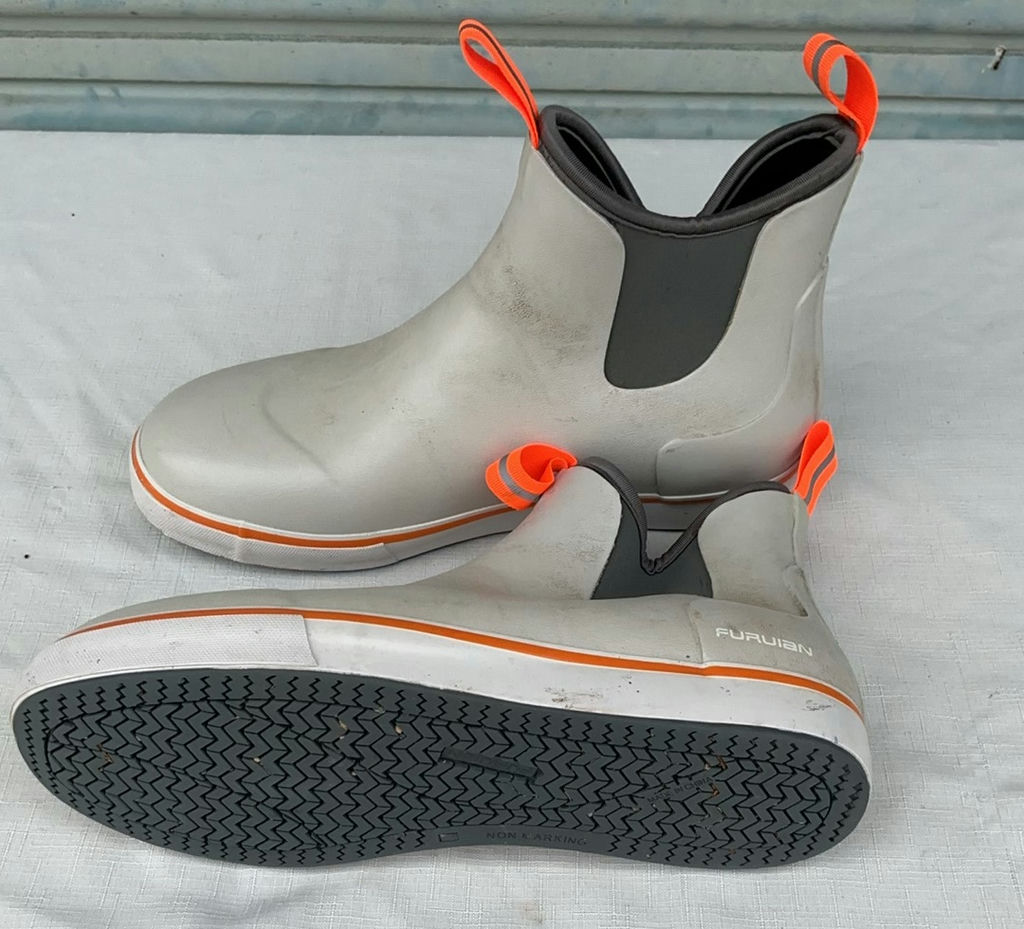 Gear For Wet Work - image 4 of 6
