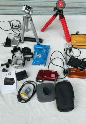 Assorted action cameras, camcorder, and accessories - Image 1 of 5