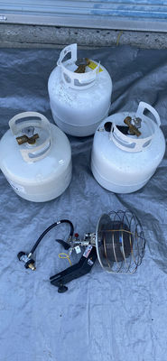 Three propane tanks and Mr Heater MH540T portable space heater - Image 1 of 5