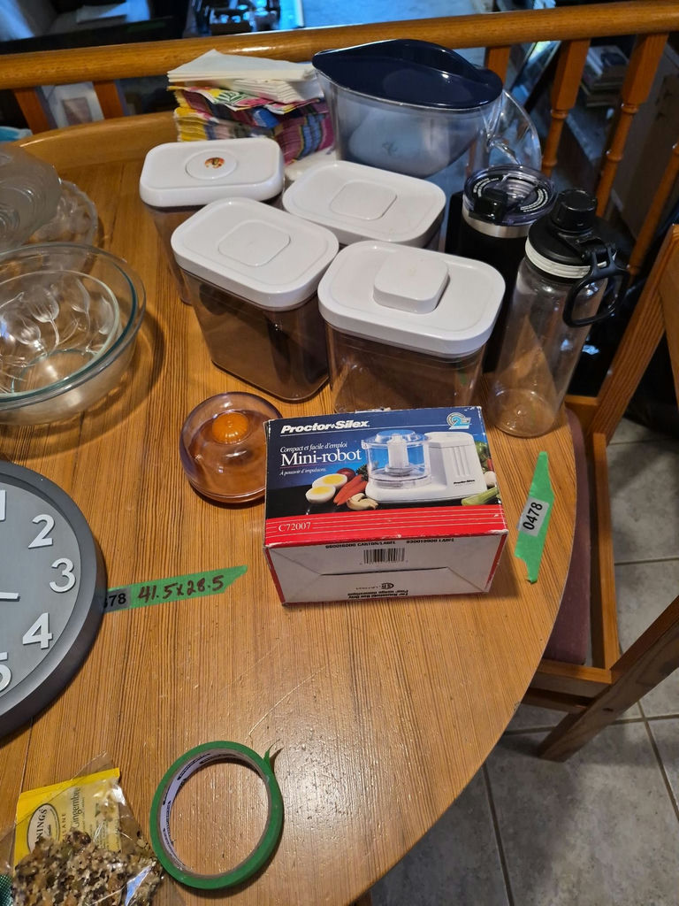 Assorted Household Items - image 6 of 7