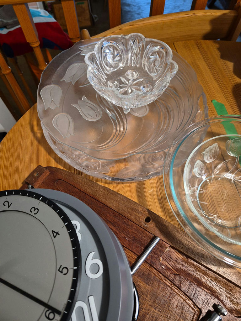 Assorted Household Items - image 2 of 7