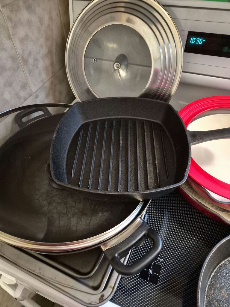 Assorted Pans - image 3 of 6