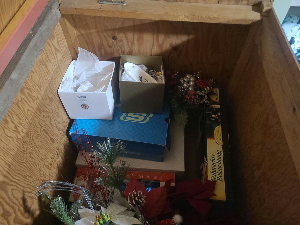 Assorted Christmas Decor - image 4 of 19