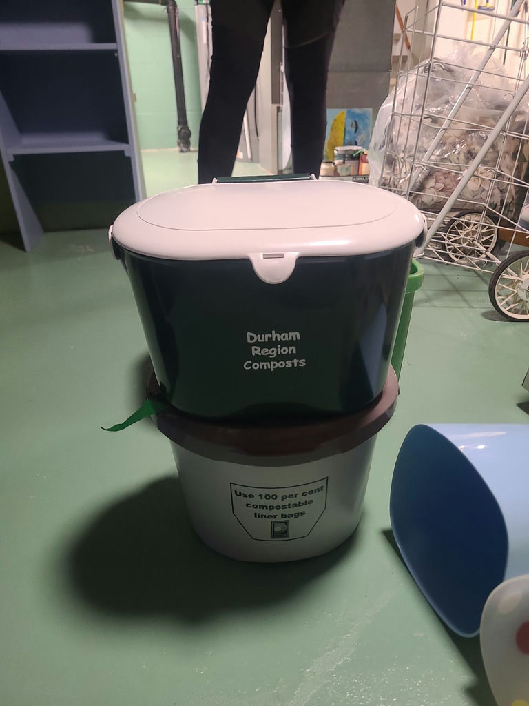 Assorted Waste Bins and Household Containers - image 6 of 6