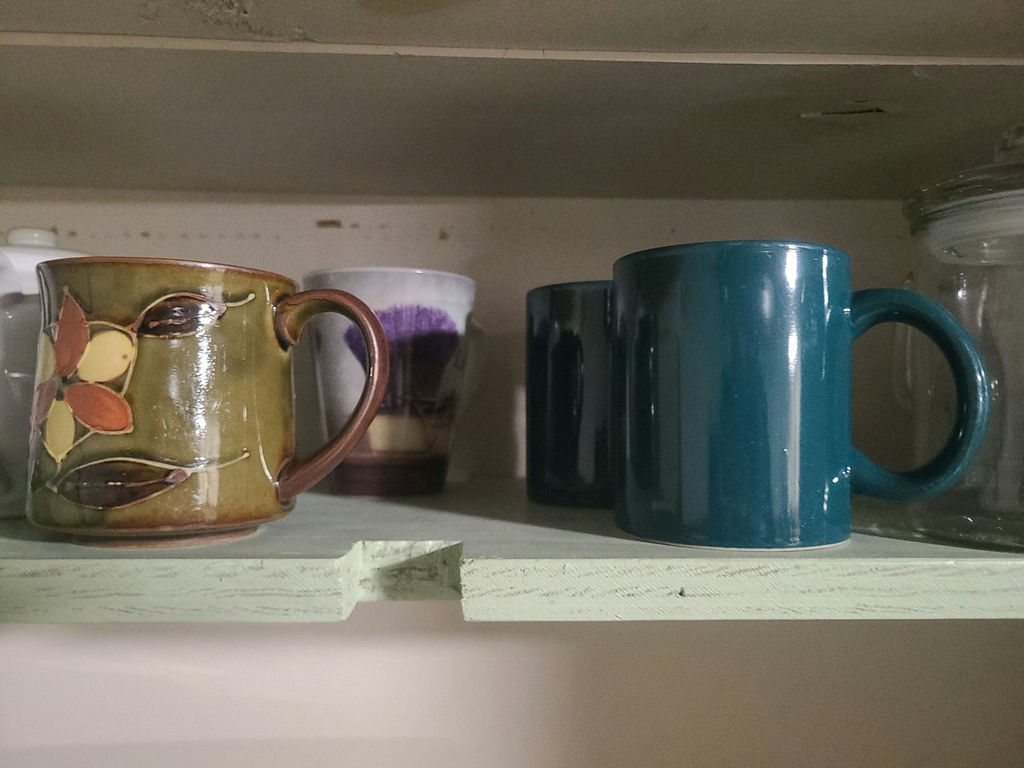 Assorted Kitchen Bakeware, Storage Containers, and Baskets - image 9 of 10