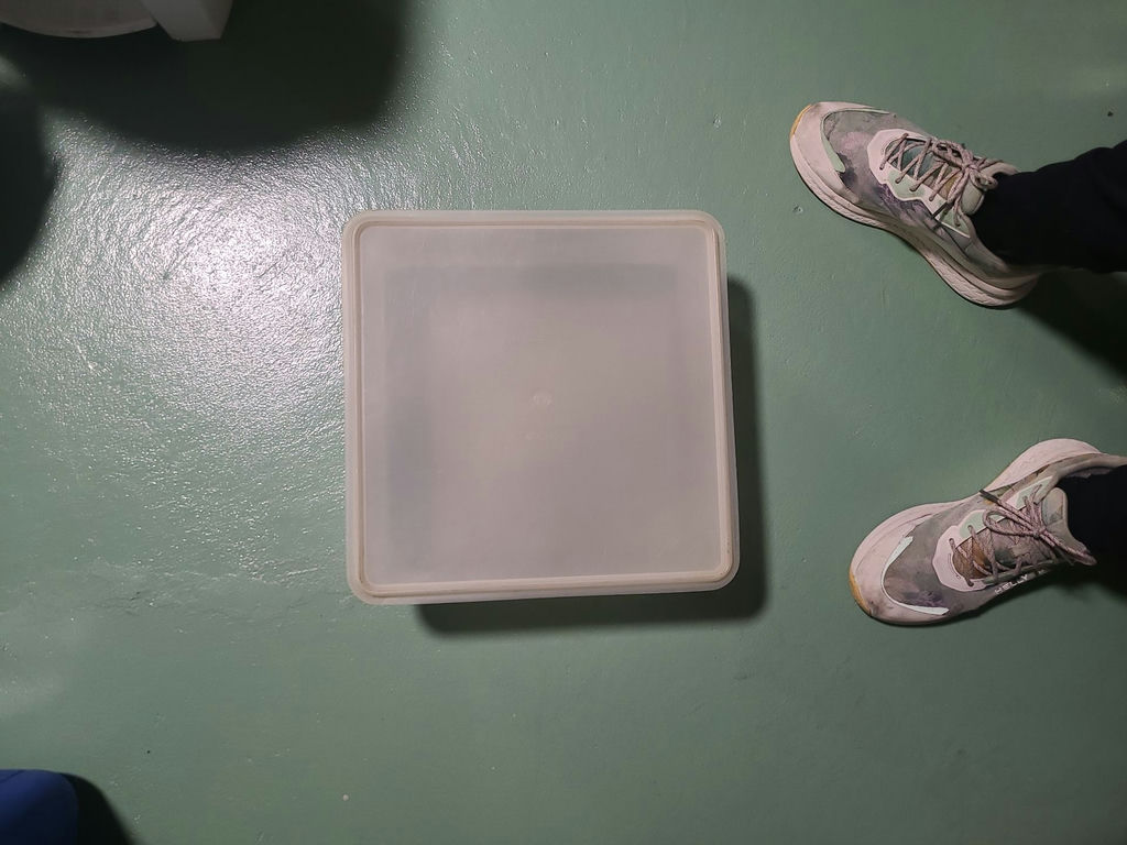 Assorted Plastic Food Storage Containers and Bowls - image 6 of 6