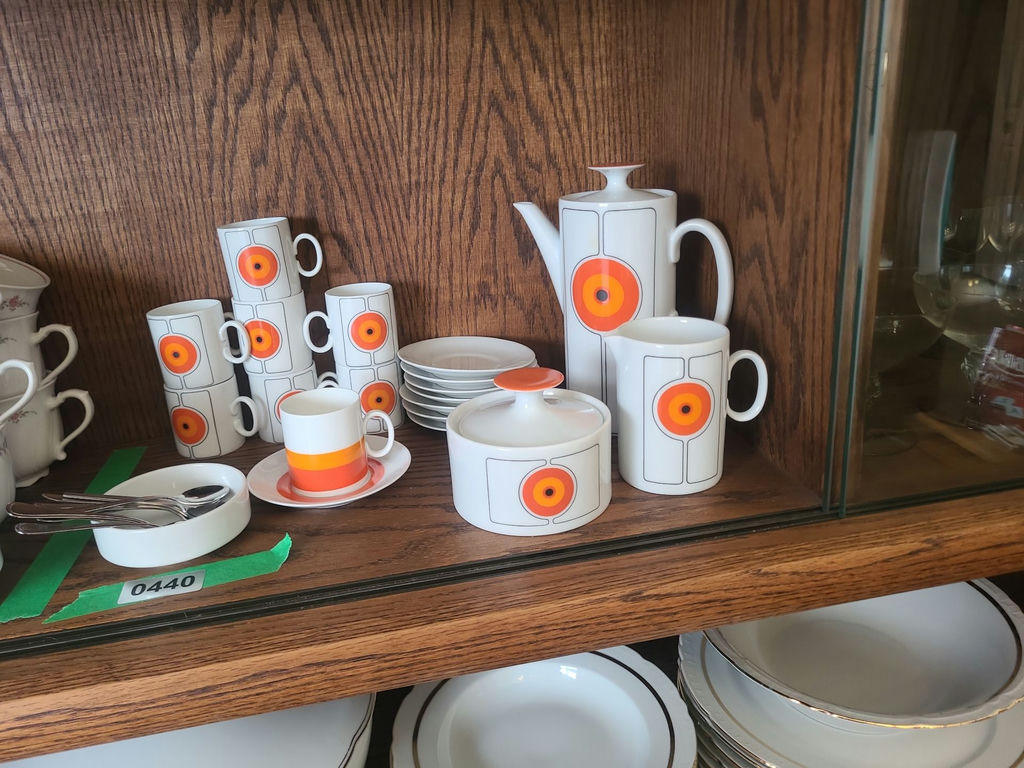 Kitchenware set - image 1 of 6