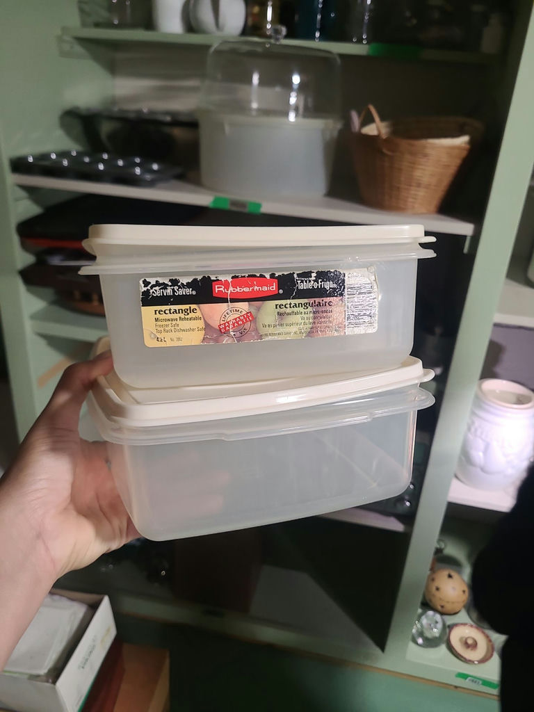 Assorted Plastic Food Storage Containers and Bowls - image 2 of 6
