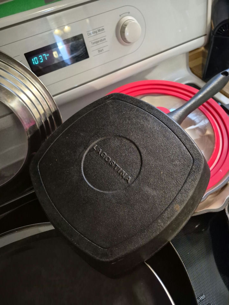 Assorted Pans - image 4 of 6