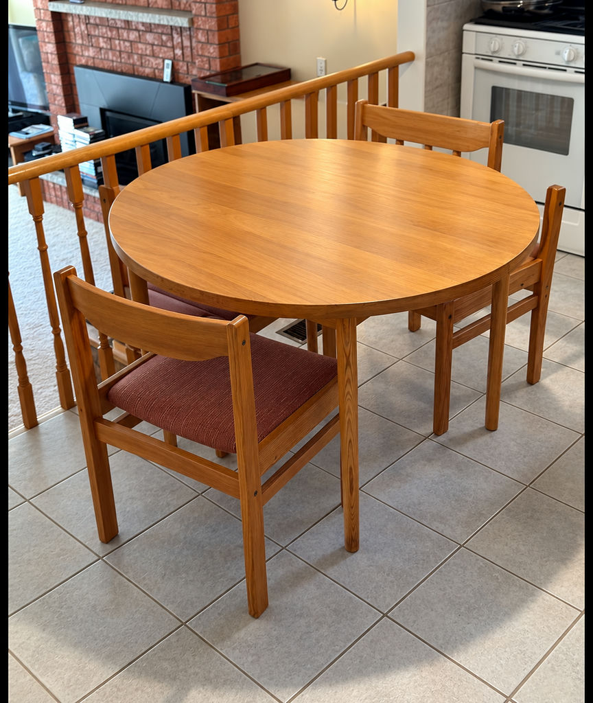 Dining Table With Chairs - image 1 of 5
