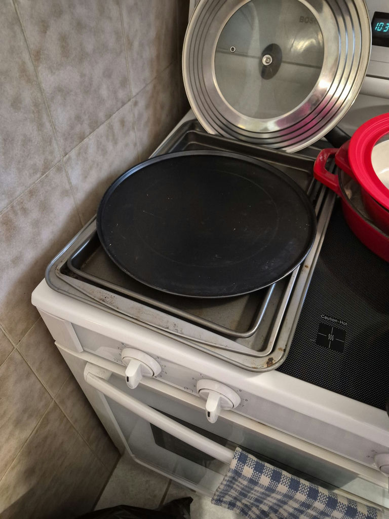 Assorted Pans - image 5 of 6