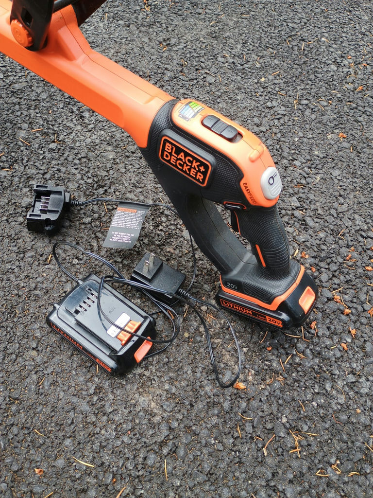 2 black and decker weed eaters - image 3 of 7