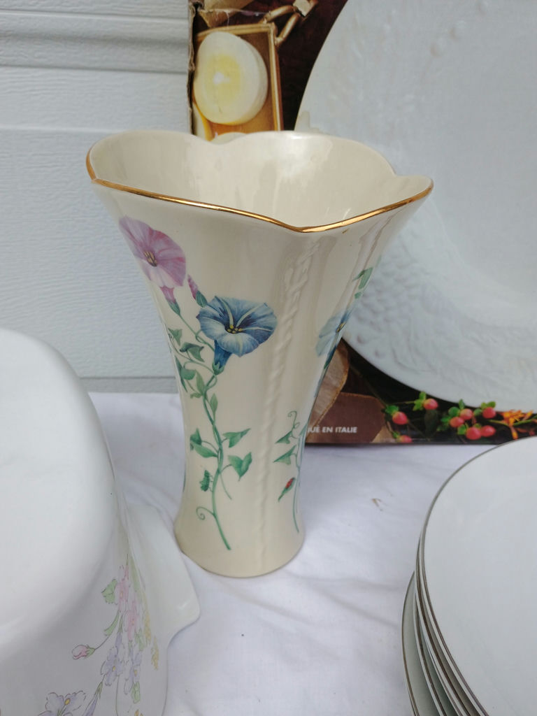 Assorted porcelain dinnerware with floral patterns and serving pieces - image 9 of 12