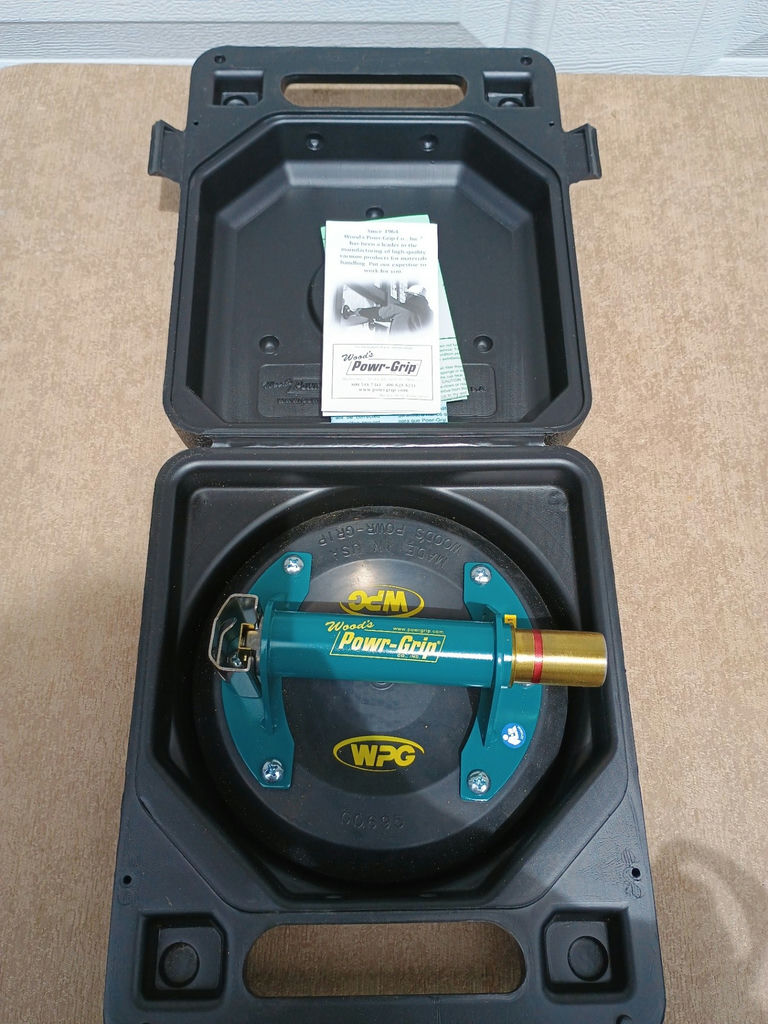 Wood's Powr-Grip Vacuum Lifting Tool with Case and Manual - image 1 of 3