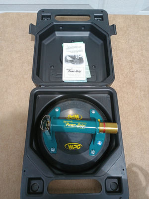 Wood's Powr-Grip Vacuum Lifting Tool with Case and Manual - Image 1 of 3