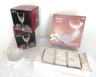 Glass Kitchen Serving Ware Arcoroc Chip and Dip - Image 1 of 7