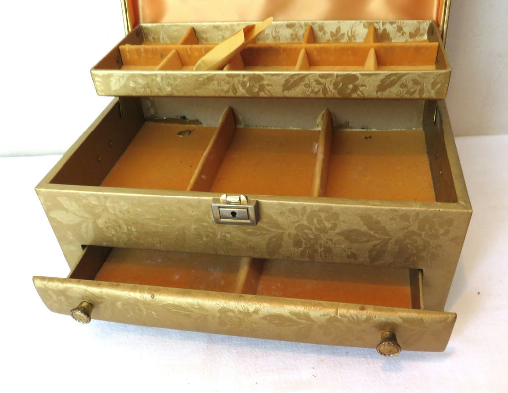 Vintage Lady Buxton Gold Jewelry Box - image 3 of 8