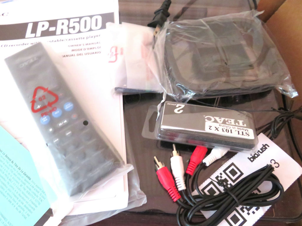 Teac Recorder System LP-R 500 with Paperwork and Remote - image 14 of 15