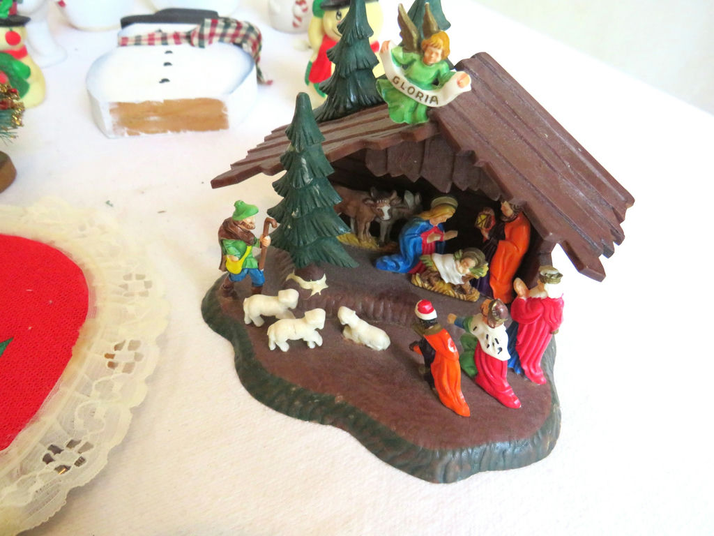 Snowmen and Santas and Dala Horse Christmas lot - image 7 of 13