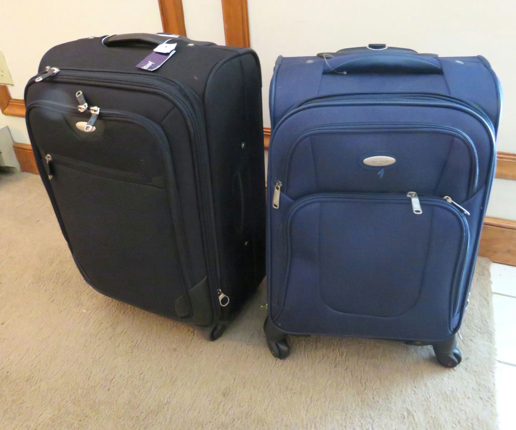 2 Samsonite Medium Black & Navy Carry On Suitcases - image 1 of 7
